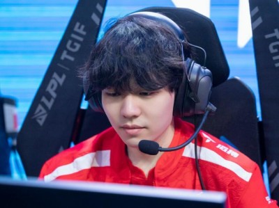 爱游戏官网-Rookie意外战胜公牛，夺冠引爆全场！气势如虹延续(敢问使君仁本第一以战止战)