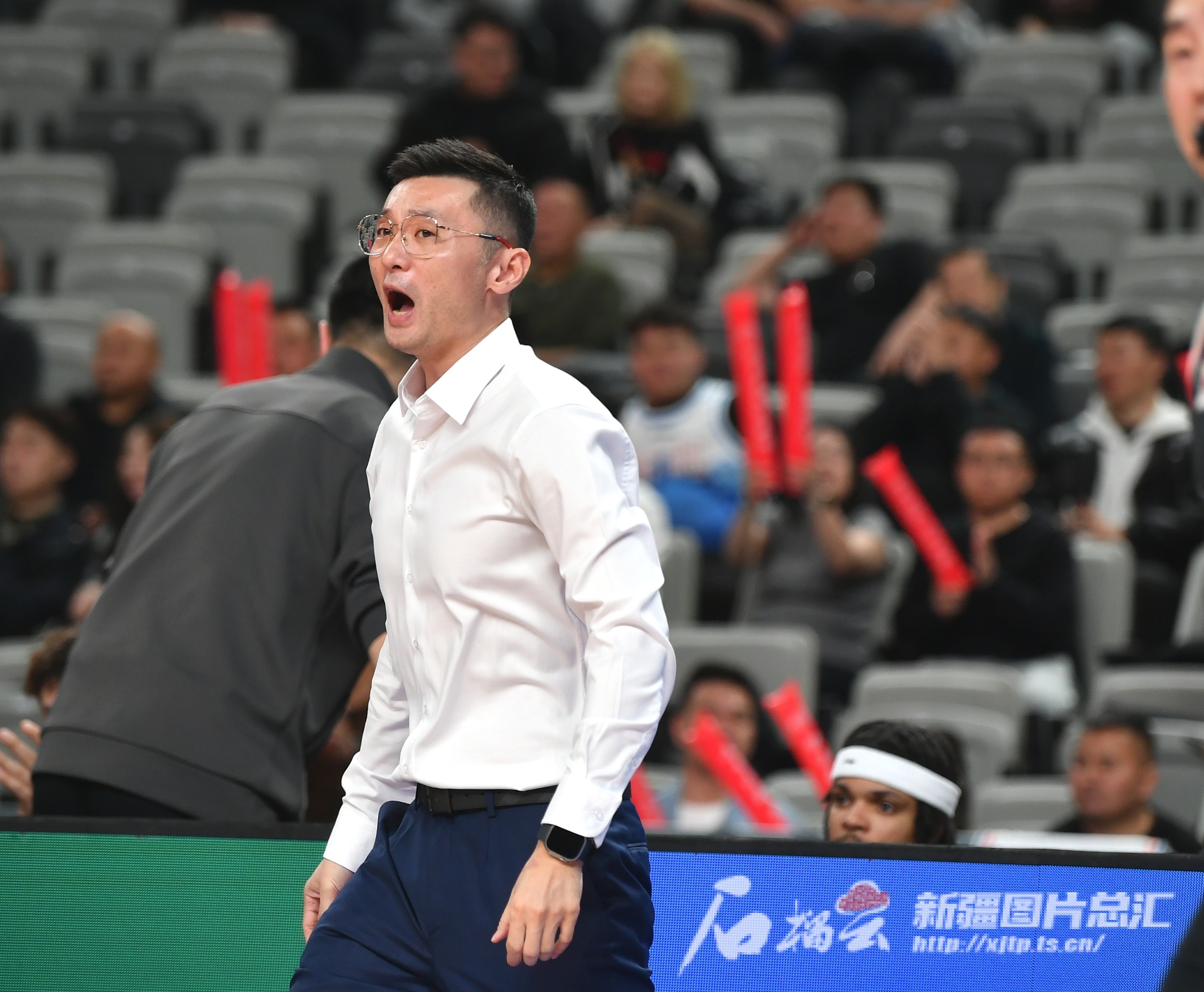 深圳男篮迎法甲关键赛,清晨遗憾出局,目标明确,身体对抗强度拉满(勇士73胜9负全过程) 深圳男篮迎法甲关键赛,清晨遗憾出局,目标明确,身体对抗强度拉满(勇士73胜9负全过程)