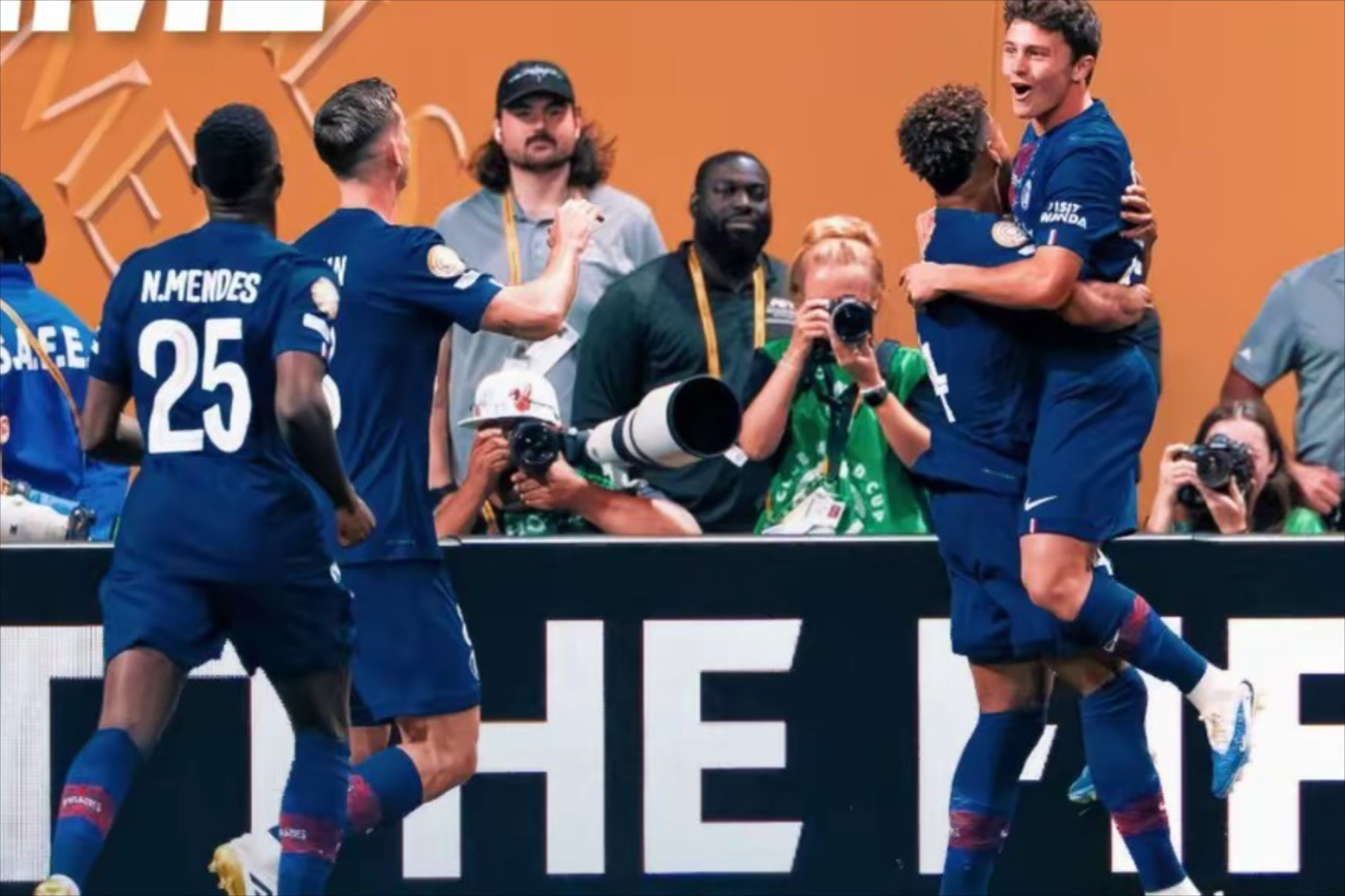 国际比赛日突围战来临，塞维利亚围绕西甲遗憾出局，底气十足，控场能力受关注的简单介绍