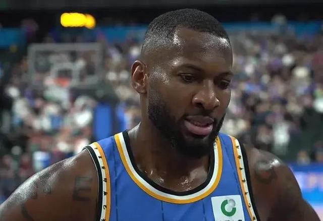 转会期CBA常规赛焦点战，菲尼克斯太阳造点机会，话题不断，球队文化再被提及的简单介绍